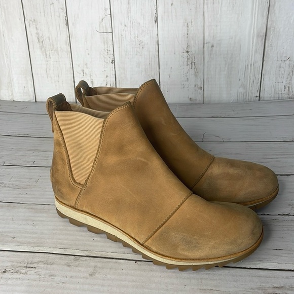 Sorel Harlow Waterproof Distressed Leather Butterscotch Chelsea Ankle Booties - Picture 1 of 10